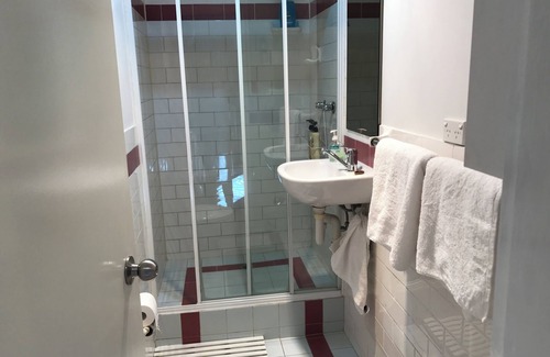 Linley Point Bed & Breakfast | Linley House