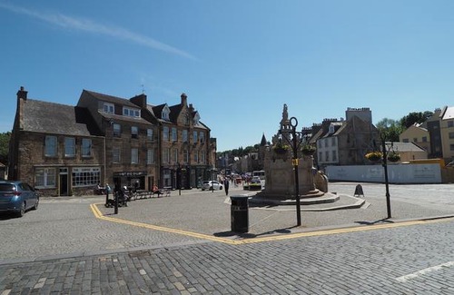 Linlithgow Apartment | Linlithgow Loch Apartment