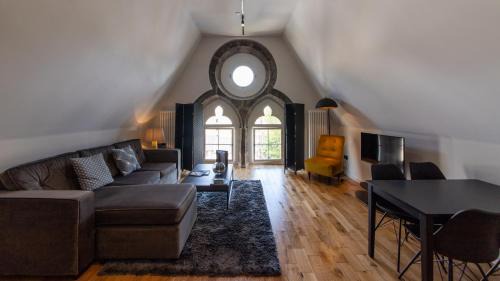 Old Town Apartment | Linton Collection - Blackfriars Lofts