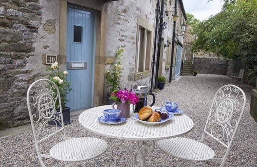 Giggleswick Apartment | Linton Court Coach House - Hayloft 2 - Settle, Yorkshire Dales