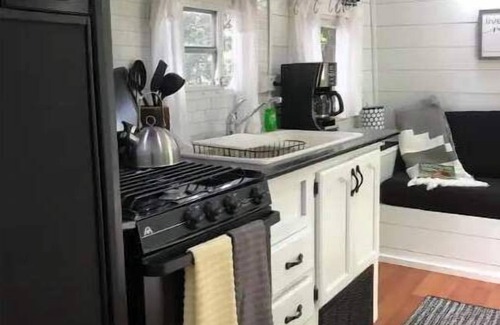 Altamont House | LINVILLE Nostalgic Mountain Farm Glamping Camper on Wedding Venue, 10 acre farm