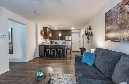 Prairie Village Apartment | Lion's Den 1 BR 1 BD Dedicated Worspace in the bedroom FREE carport WiFi Clean