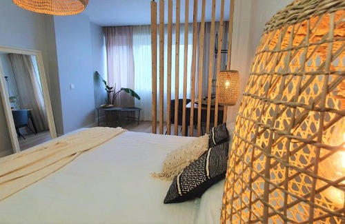 Olivais Apartment | Lisbon Airport eARTh - B&B Self Check-in