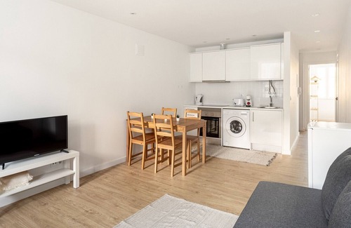 Bairro da Serafina Apartment | Lisbon Amazing Flat near Park, Easy Access to the Centre