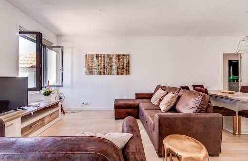 Santa Catarina Apartment | Lisbon Palace Apartment