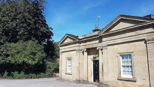 Himley Apartment | Listed lodge building overlooking Himley Park