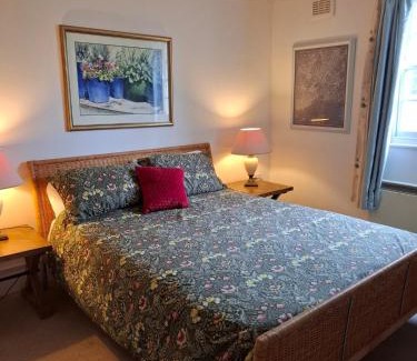 Himley Apartment | Listed lodge building overlooking Himley Park