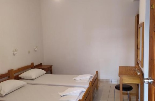 Palaiochora Hotel | LITHI