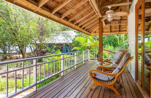 Palmetto Bay House | Little beach house by the Sea - Roatan Island!