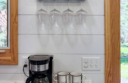 Cornucopia Cabin | Little Blue: Secluded Tiny Home Near Lake Superior