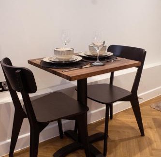 Herongate Apartment | Little Dunton Lodge 1