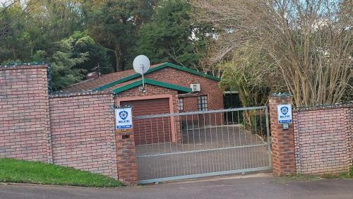 Waterfall House | Little Germany