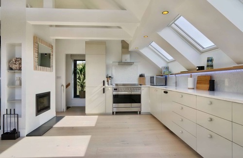 Etchinghill House | Little Hayloft by Bloom stays - charming barn with hot tub