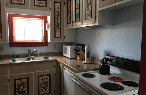 Coon Valley Cabin | "Little House on the Prairie" with modern plumbing!