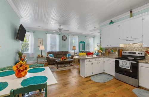 Washington Apartment | Little Inn on Main 214 West Main Street