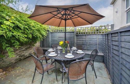 Treator House | Little New Street