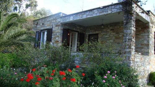 Agios Ioannis House | Little Stone House near the Beach