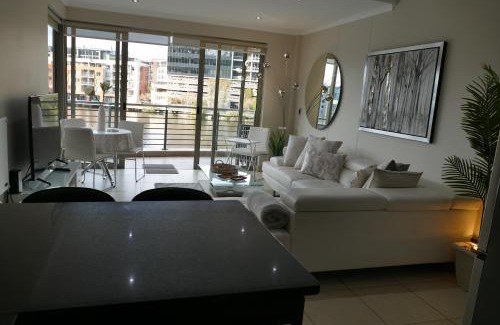 Eikenbosch Apartment | Little Venice Self Catering