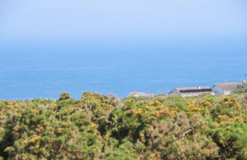 Pendeen House | Little Victory