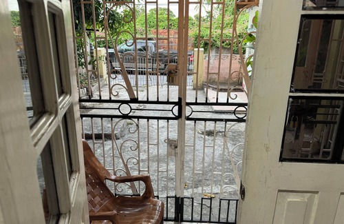 Spanish Town Zone House | Little Villa