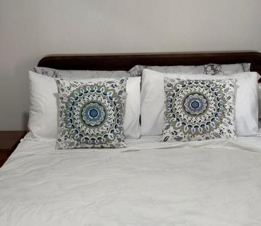 Gueima Apartment | Little White House