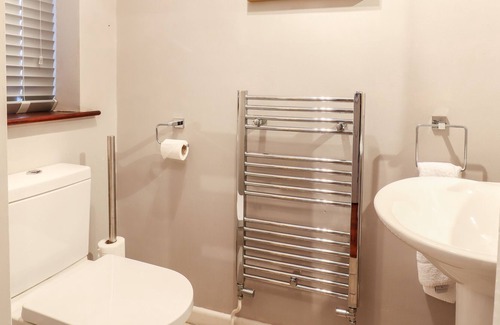 Wraysbury Cottage | LITTLECOTE, pet friendly, character holiday cottage in Wraysbury