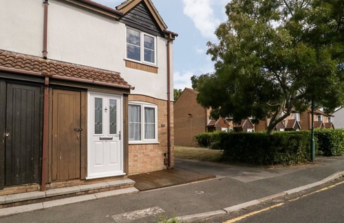 Bournemouth Cottage | LITTLEDOWN, family friendly, with a garden in Bournemouth