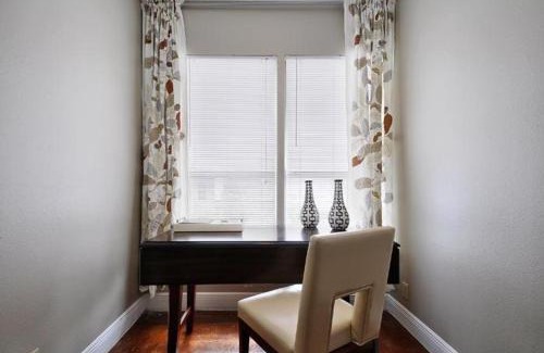 Downtown Austin Apartment | Littlefield Lofts #306