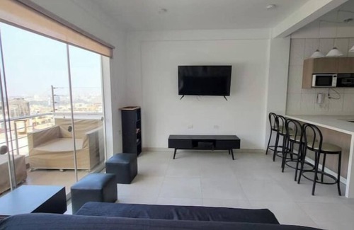 Santiago de Surco Apartment | LittleOasis in rare sunny area in Lima, pool, bbq, rock mountain, view, quiet