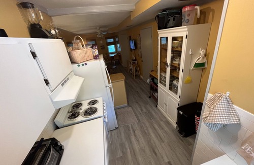 Pass-a-Grille Historic District Condo | Live Like A Local On The Beach In The Heart Of Pass-a-Grille In Two Br Condo.