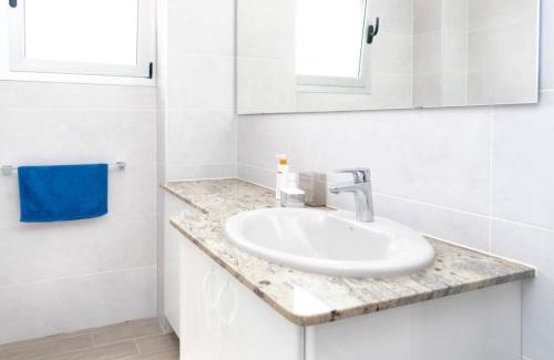 Santa Cruz de Tenerife Apartment | Live Santa Cruz Venezuela