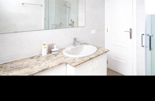 Santa Cruz de Tenerife Apartment | Live Santa Cruz Venezuela