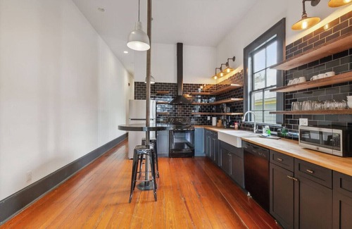 Bywater Apartment | Lively Bywater/St Claude Apt w/Balcony