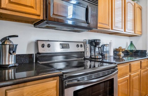 Tulane - Gravier Condo | Lively Mid-City 3BR: Ideal for Mardi Gras, Streetcar and Canal Street Steps Away w/Pool