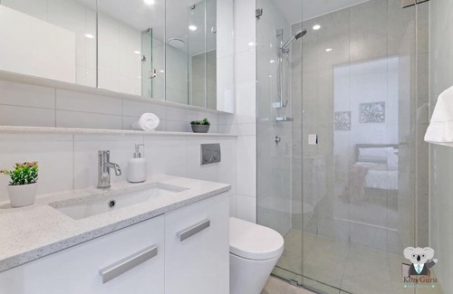 Liverpool Apartment | Liverpool Modern 1 Bed Studio with great view B