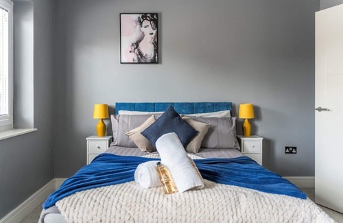 Farnham Common Apartment | Livestay One Bed Apt in Slough with FREE Parking