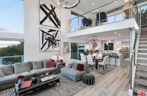 Venice Bed & Breakfast | Living the Dream By the Beach-minutes away