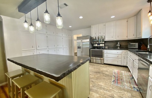 Kingsland House | Living the Dream- Lakefront w/Pool & Hot Tub