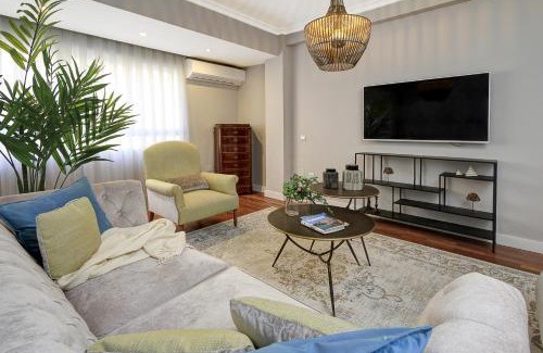 Ensanche Centro Apartment | Living4Malaga Soho Orangerie Deluxe