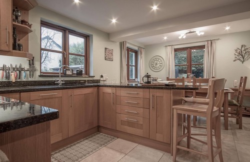 Fishguard House | Llais Afon - 3 Bedroom Holiday Home - Fishguard