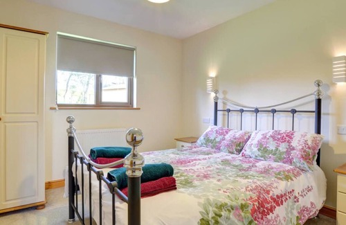 Tirabad Ski Chalet | Llanddewi Retreat in Llandrindod Wells