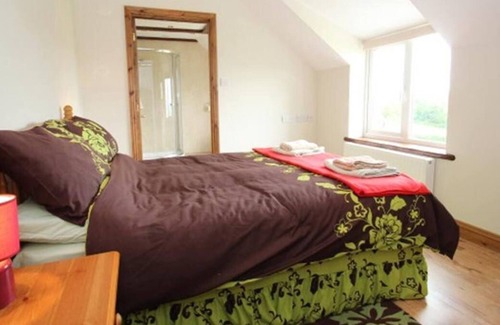 Llanrhidian House | Llanelen Farm, Sleeps 2