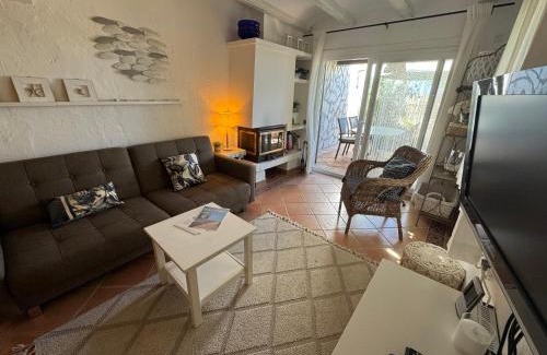 Mas Pinell Apartment | Llevant - Mas Pinell