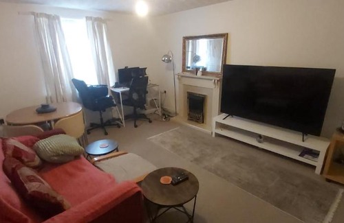 Cheltenham House | Lloyd Close