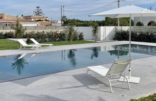 Fontane Bianche Villa | Lm7 Prestige Suite 250 meters from the sea with swimming pool, garden and terraces