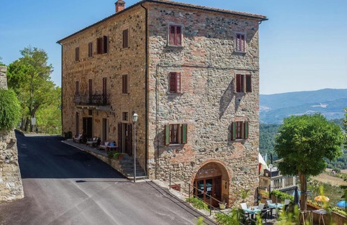 Montecastelli House | Lo Scricciolo Ci