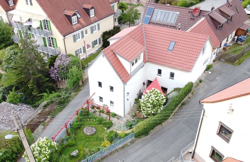 Lobeda-Altstadt Apartment | Lobdeburgblick apartment with a view & comfort