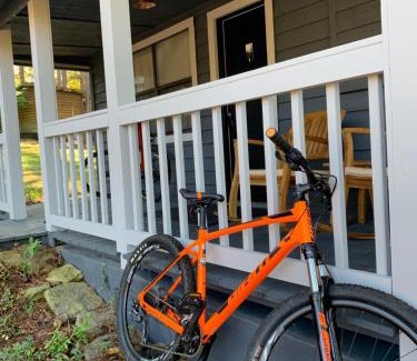 Eureka Springs House | Loblolly Pines Adventure Cabin 4 King