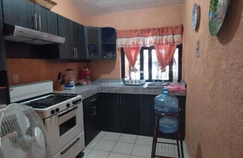 Los Ramblases House | Local 2 bedroom, 2 bathroom, 20 min from the beach