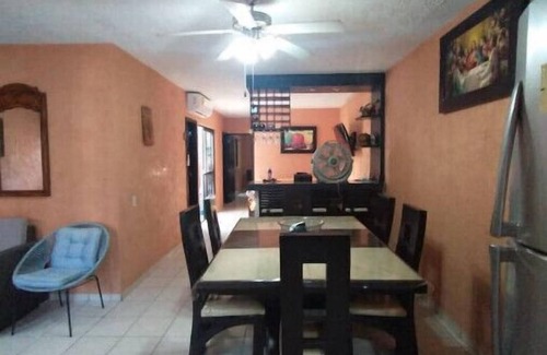 Los Ramblases House | Local 2 bedroom, 2 bathroom, 20 min from the beach